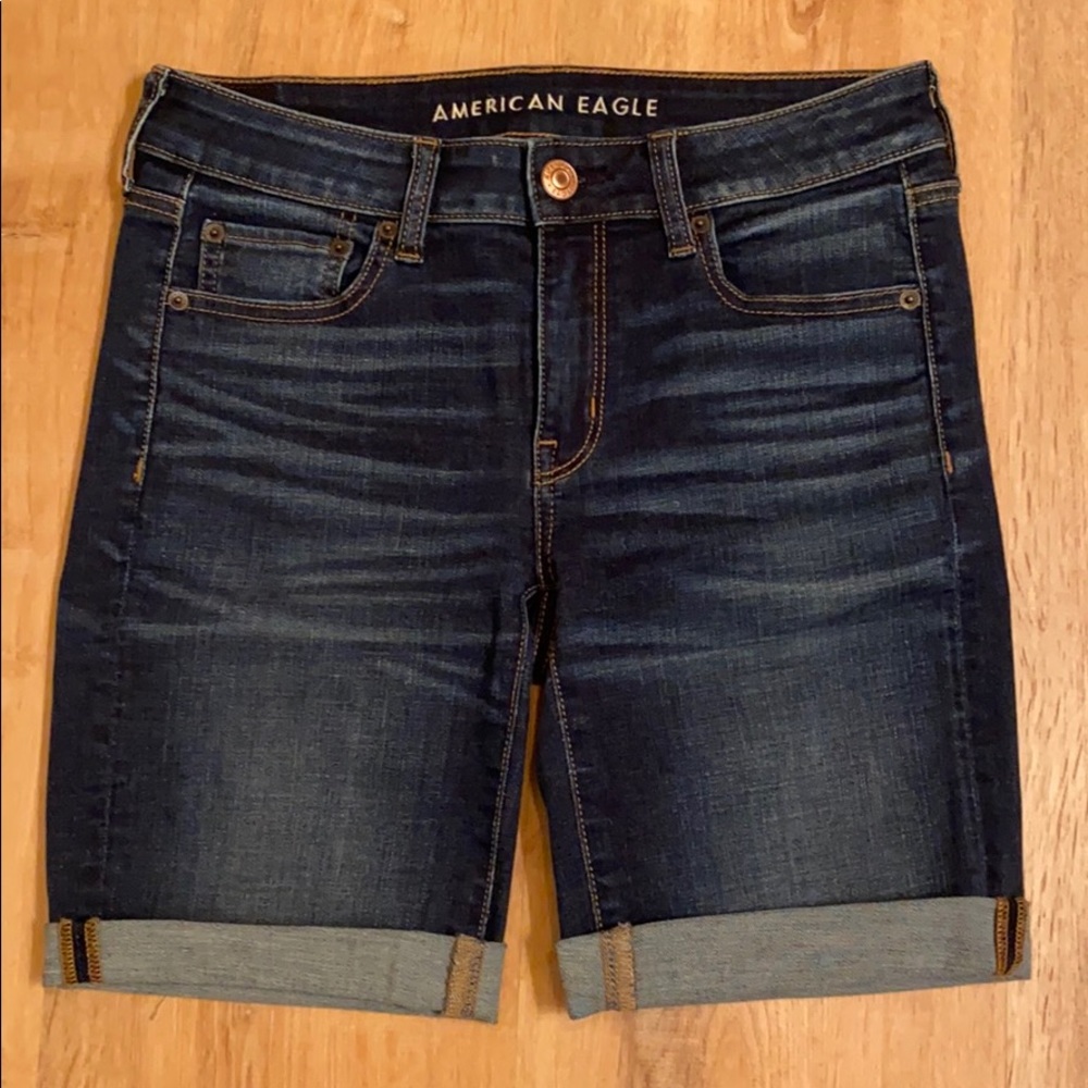 American Eagle Bermuda Jean Shorts • Sz 4